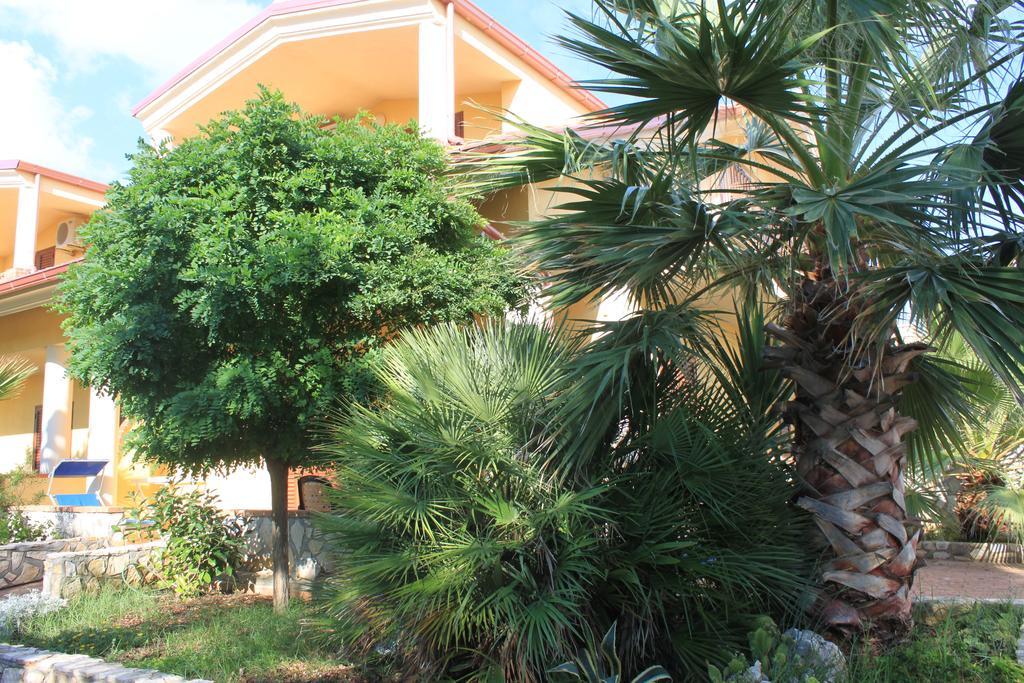 Green Park Residence Foce Varano Luaran gambar